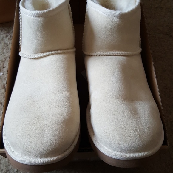 Authentic Ugg Cream Mini Boots - SOLD - Picture 5 of 8